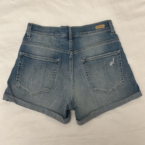HIGH RISE DENIM SHORTS - Picture 5 of 6